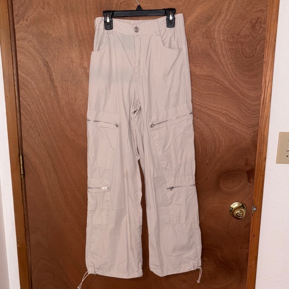 Charlotte Russe Beige Cargo Pants - Picture 1 of 2